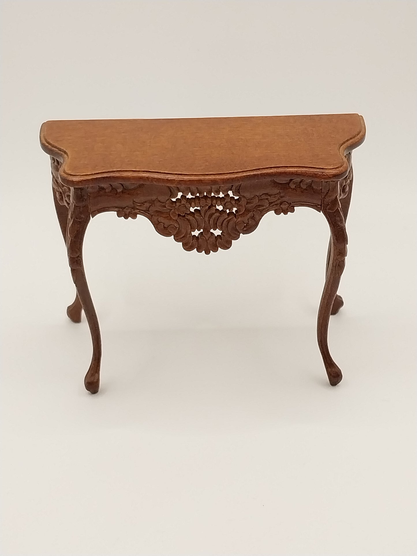 CBB230, Victorian Console, Walnut