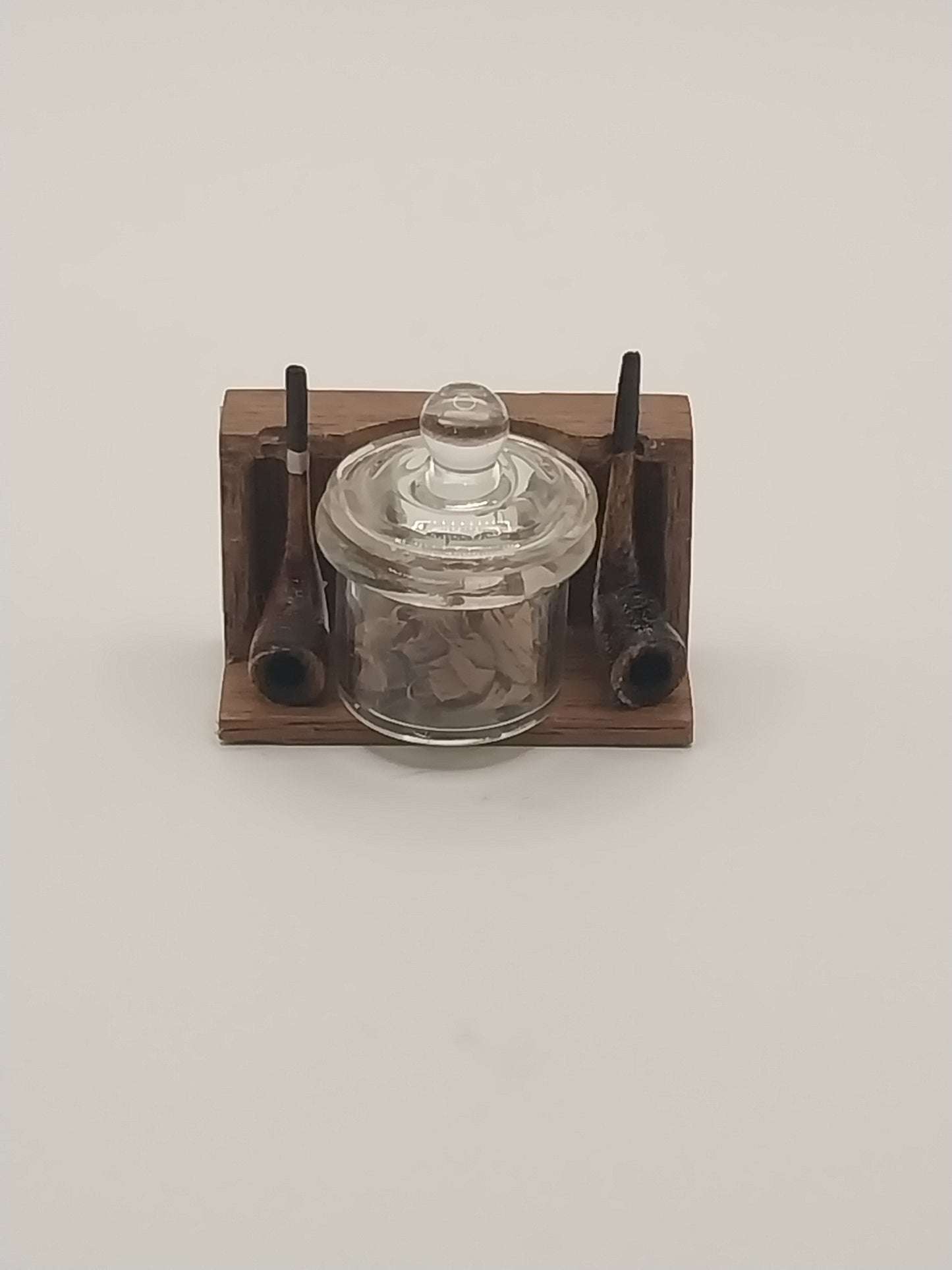 Pipe Holder With 2 Pipes & Tobacco
