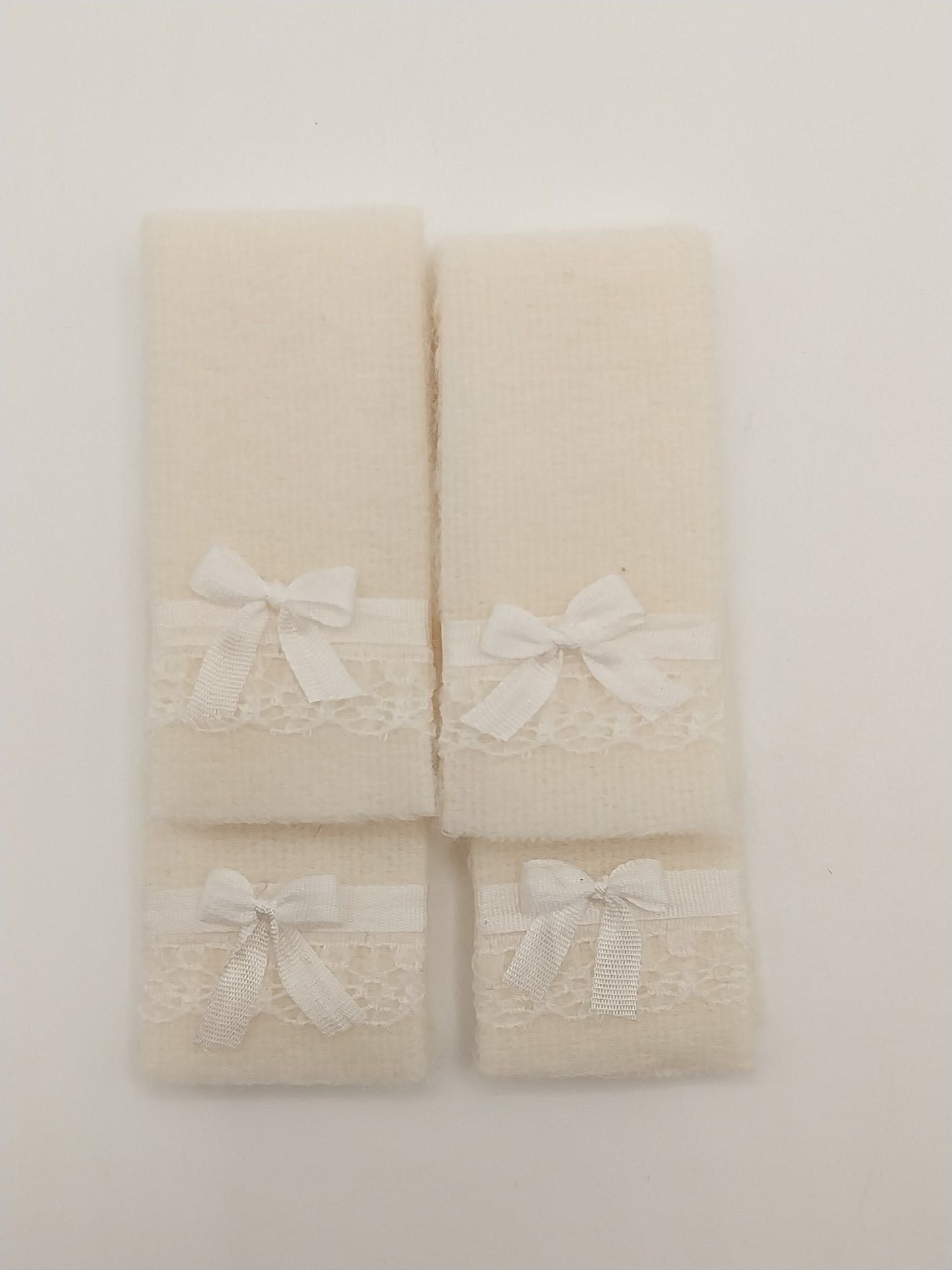 Towels with Bows, Cream