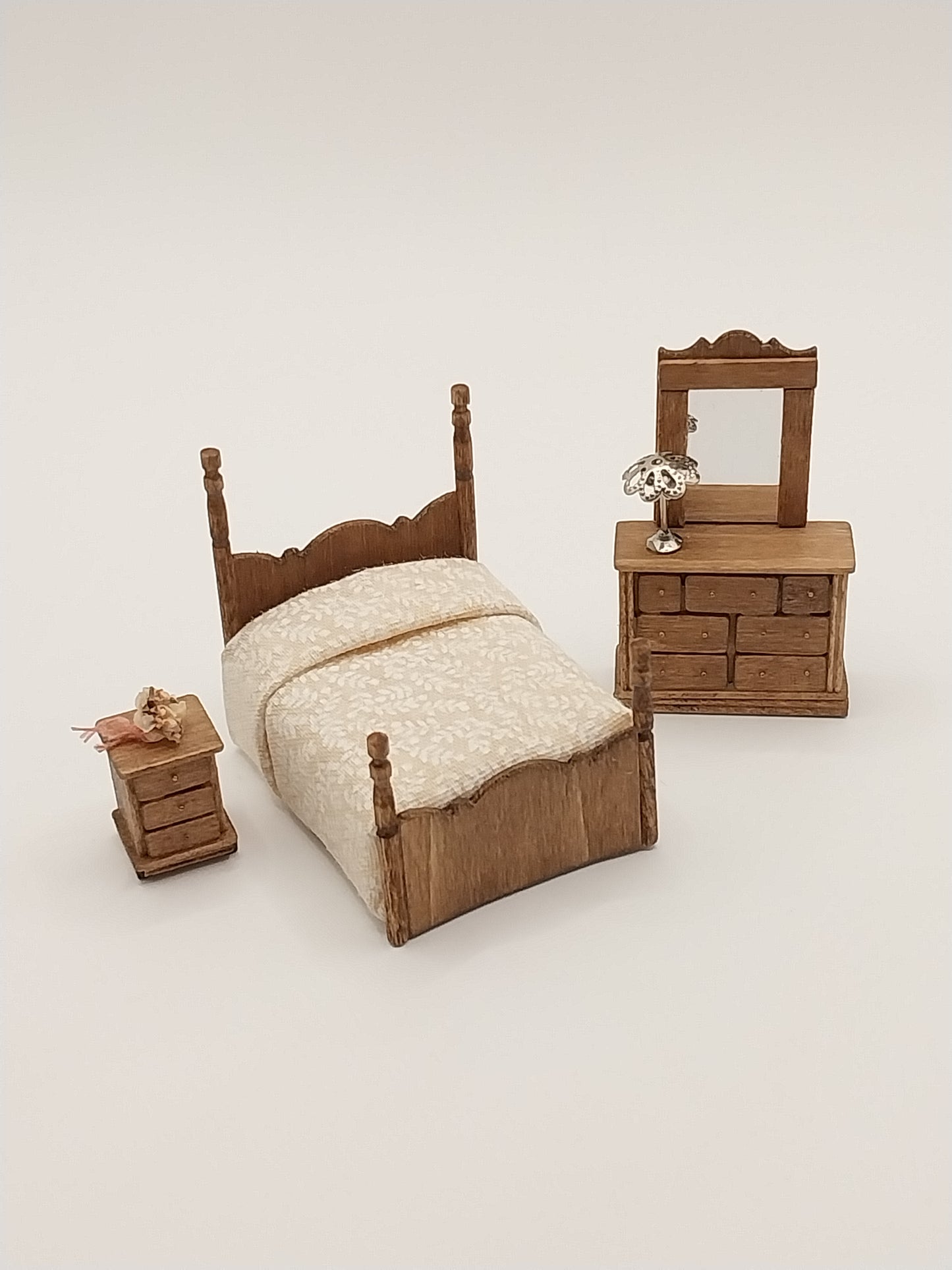 1/4" Scale Country Bedroom Set, 3pc, Walnut