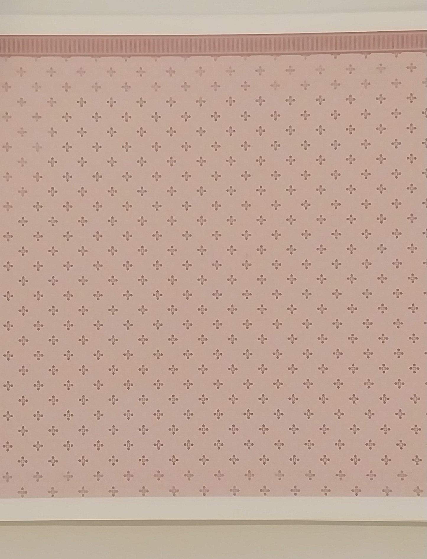 1/2" Scale Wallpaper, Nellie