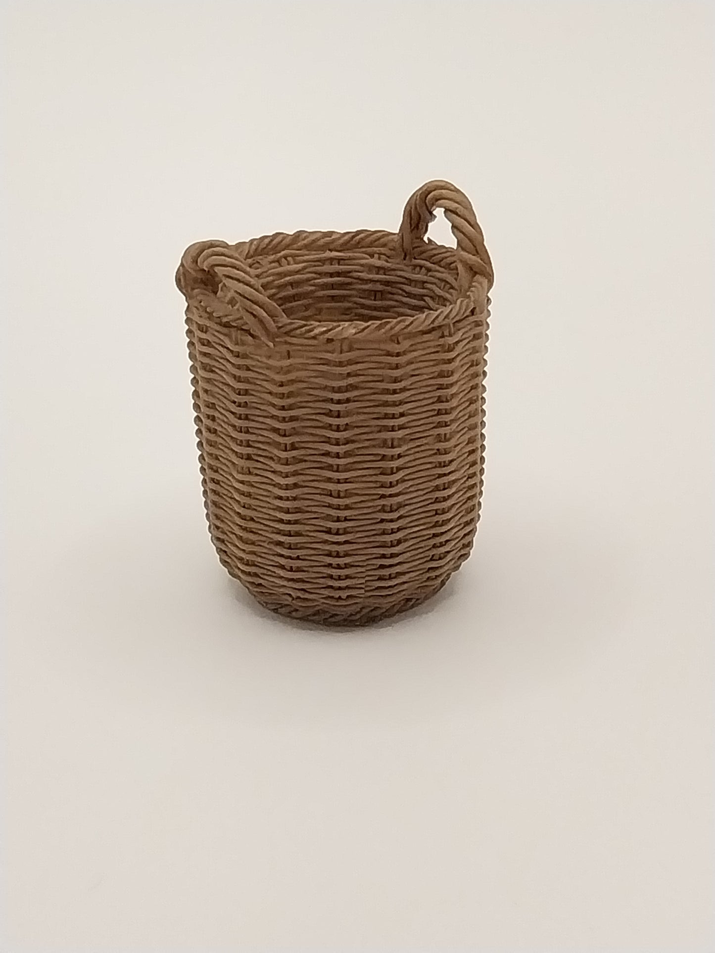 CRH1132, Round Basket, Resin, Tall