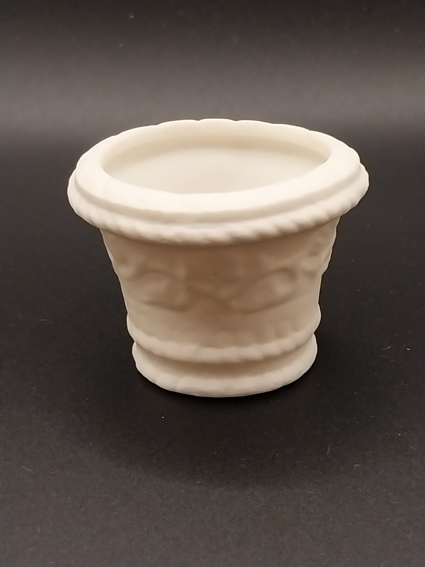 CRH1195, Porcelain Planter, White, Medium