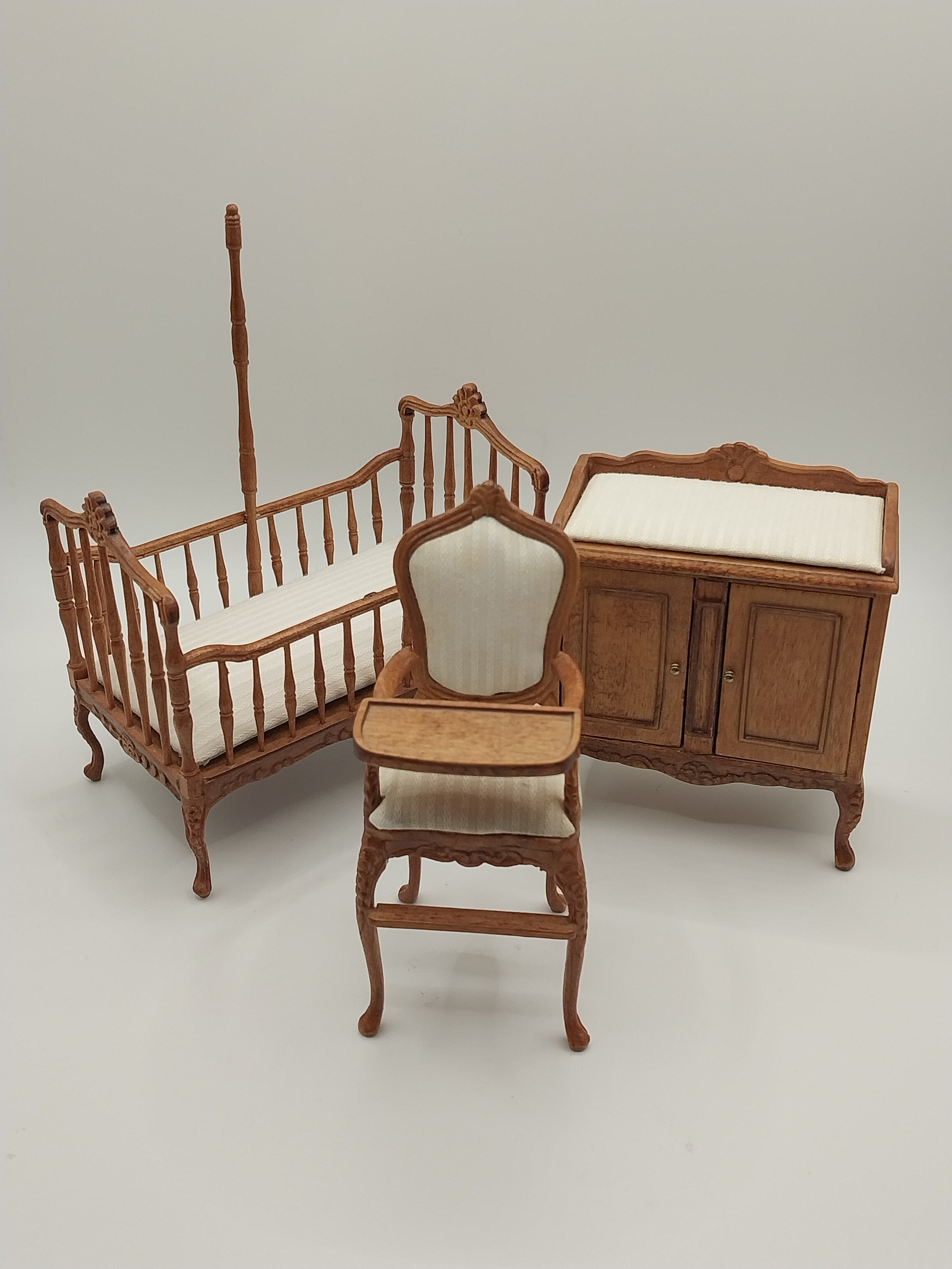 ヴィンテージ☆ベビーナーサリージャーセット Victorian Nursery Set, 3pc, NWN – Miniature Designs, Inc.