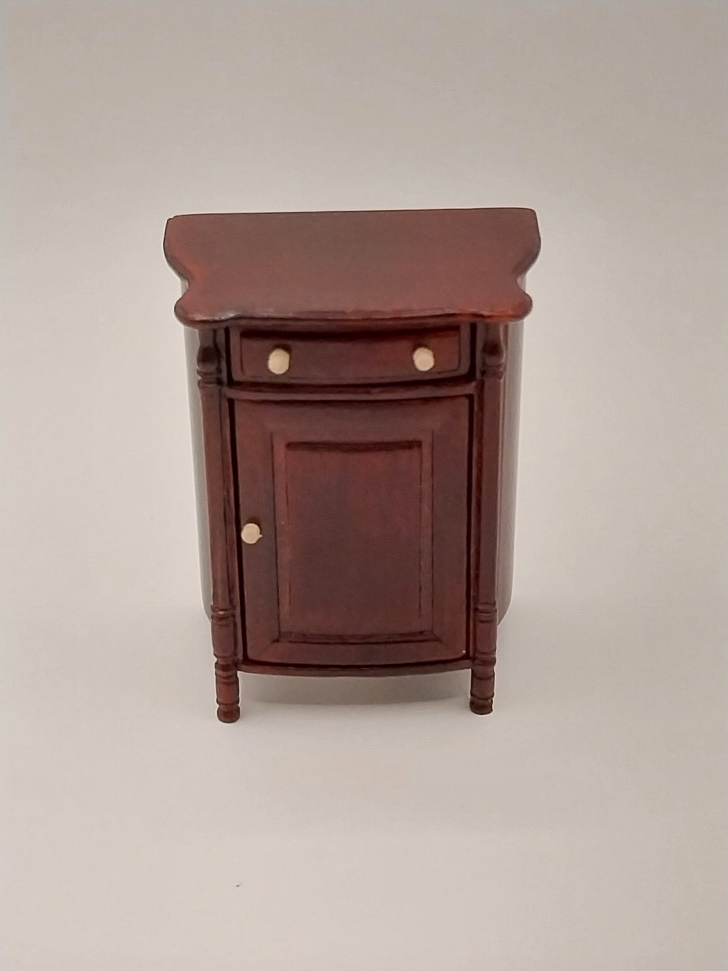 Young Lady's Night Stand, Mahogany