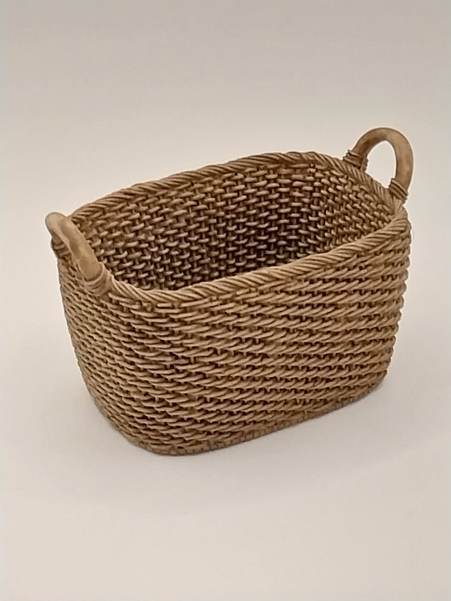 Oblong Resin Baskets, Large, Disc.