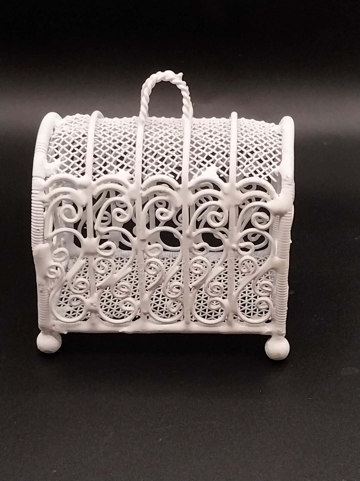 Wire Wicker Pet Carrying Basket, White