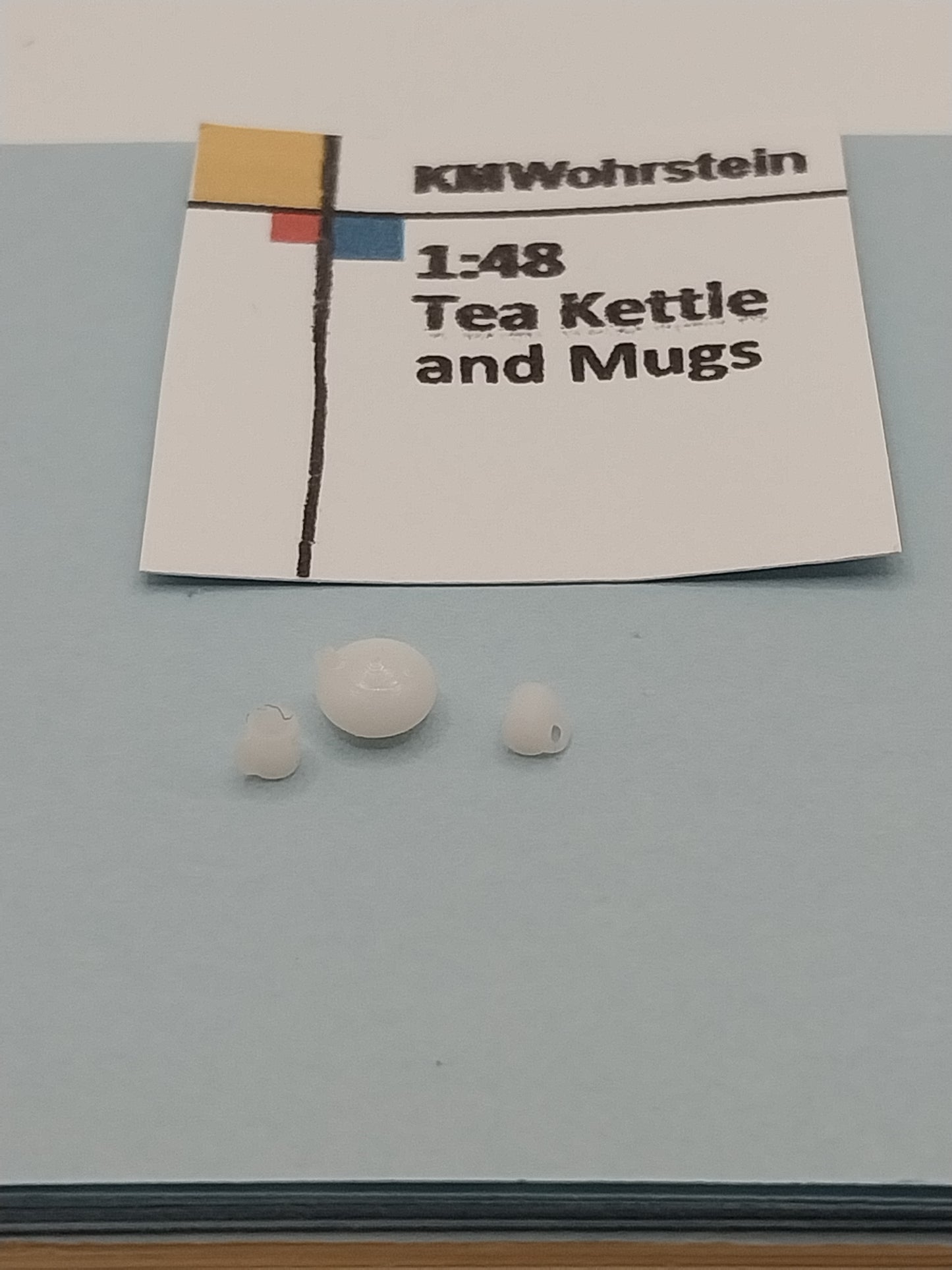 1/4" Scale Tea Kettle & 2 Mugs