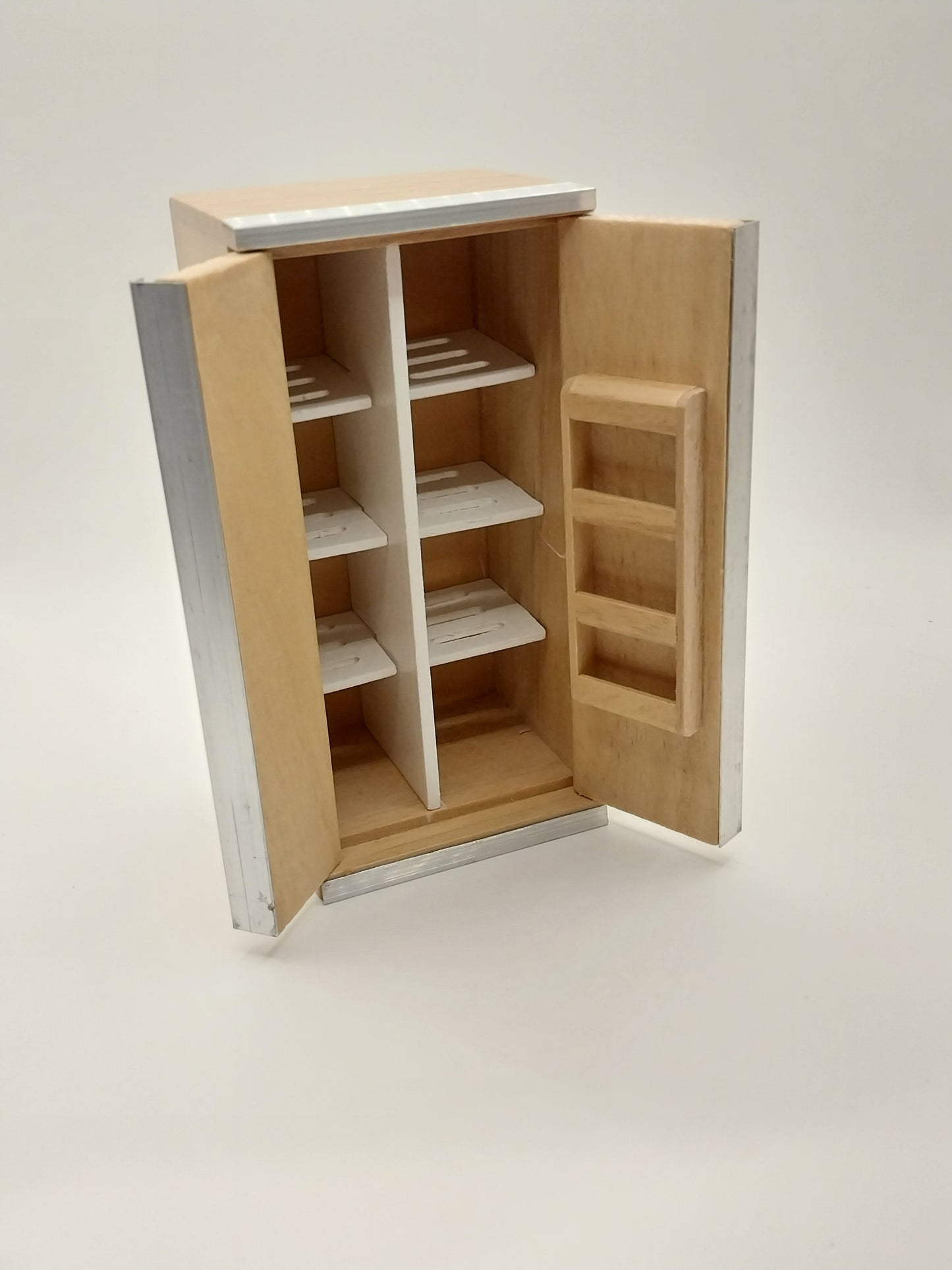 Refrigerator, Ribbed, Oak