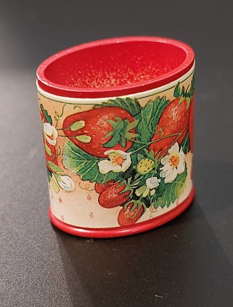 Wastebasket, Strawberries