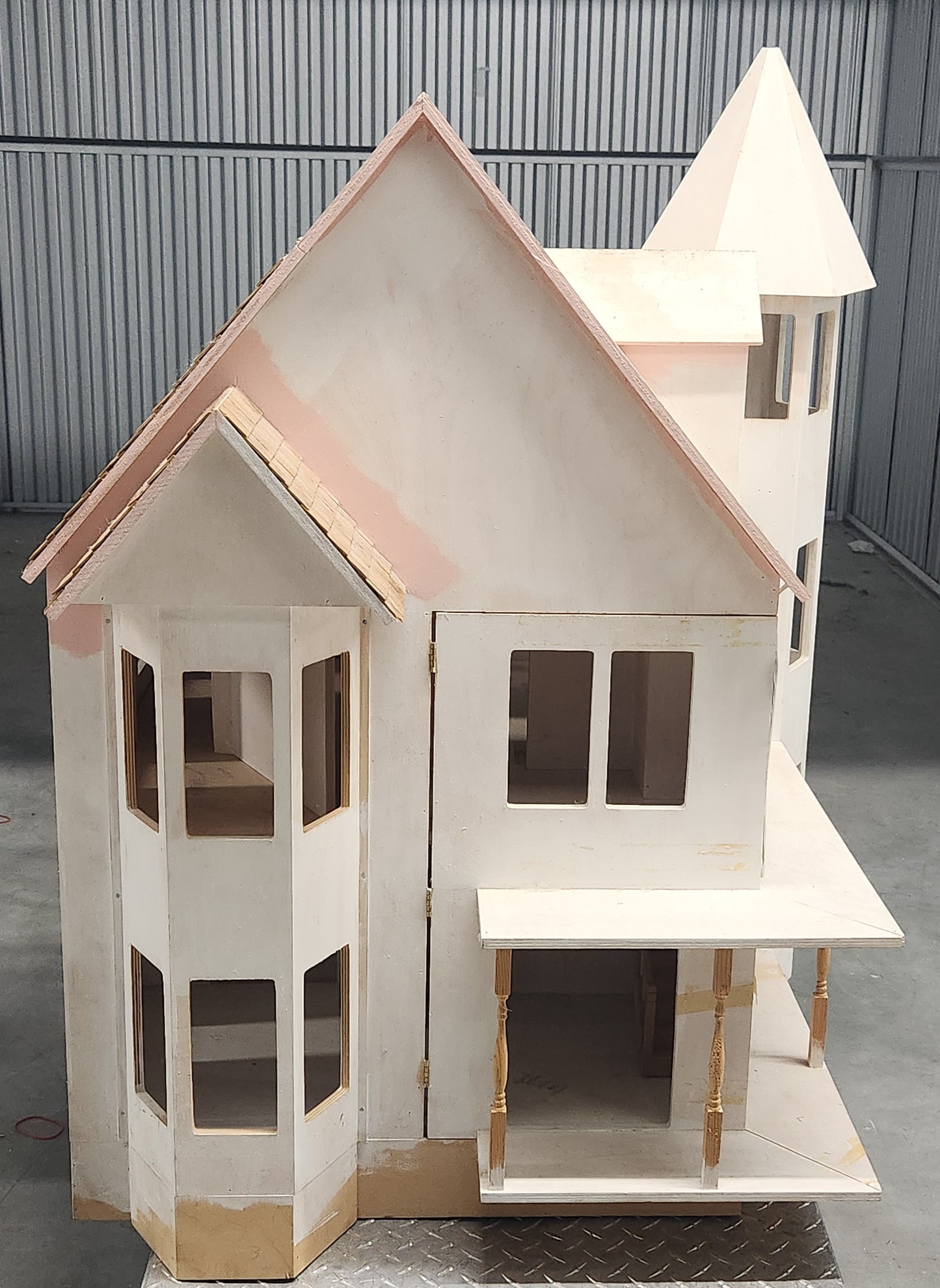 Lawbre, Shadow Cliff Dollhouse Shell with Components
