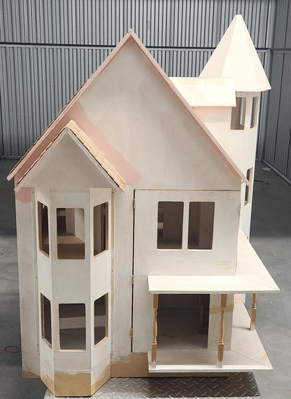 Lawbre, Shadow Cliff Dollhouse Shell with Components