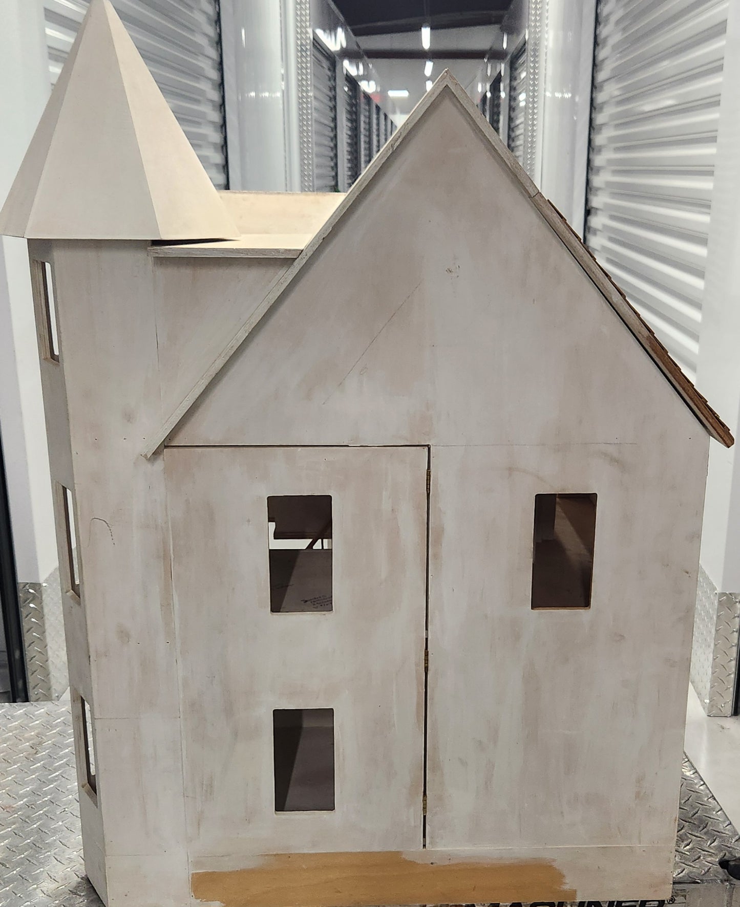 Lawbre, Shadow Cliff Dollhouse Shell with Components