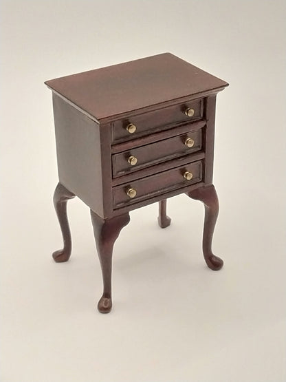 Traditional Nightstand, Mahogany