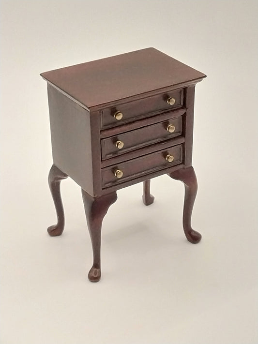 Traditional Nightstand, Mahogany