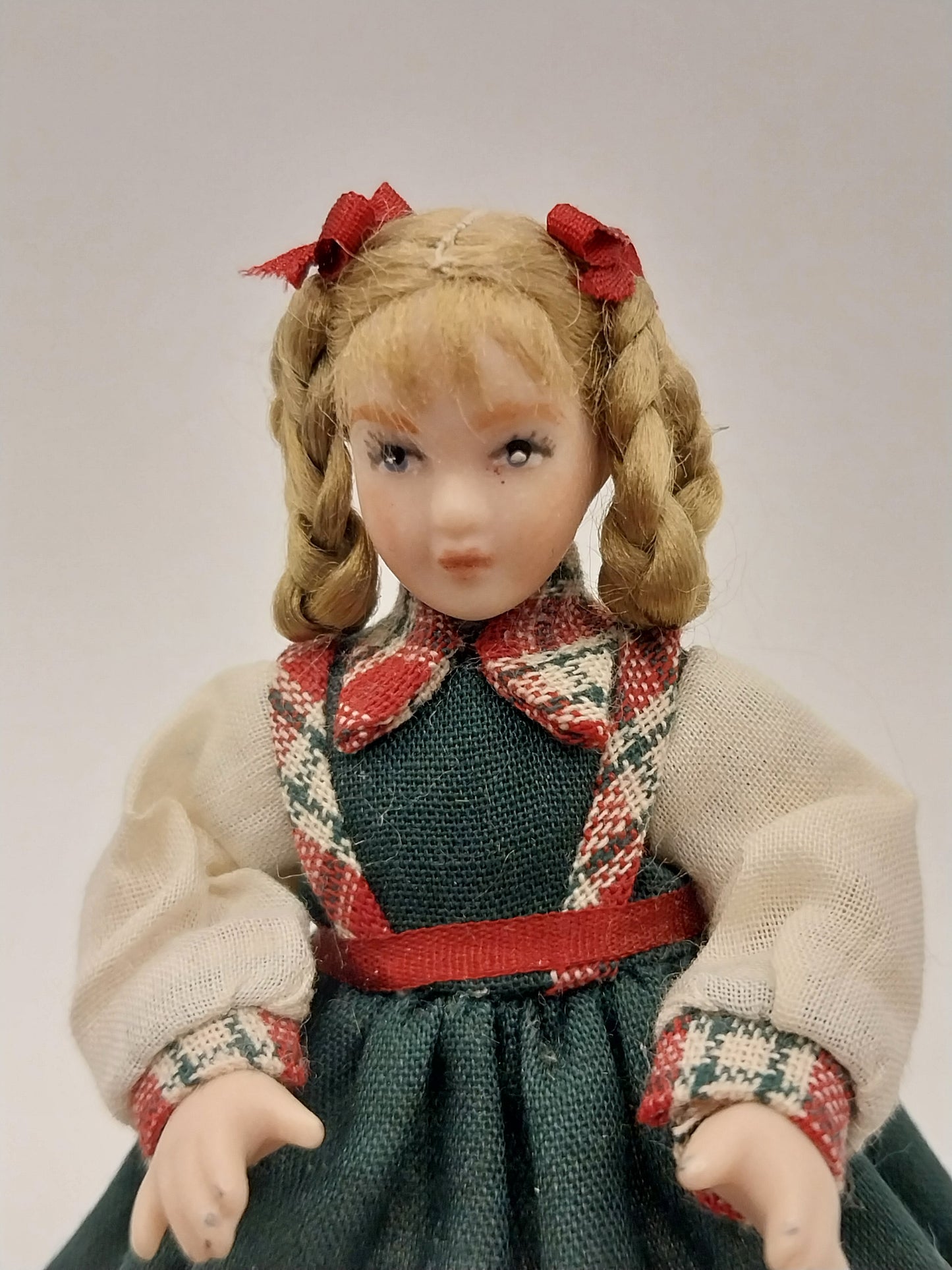 Mother & Daughter Porcelain Doll, Green Plaid