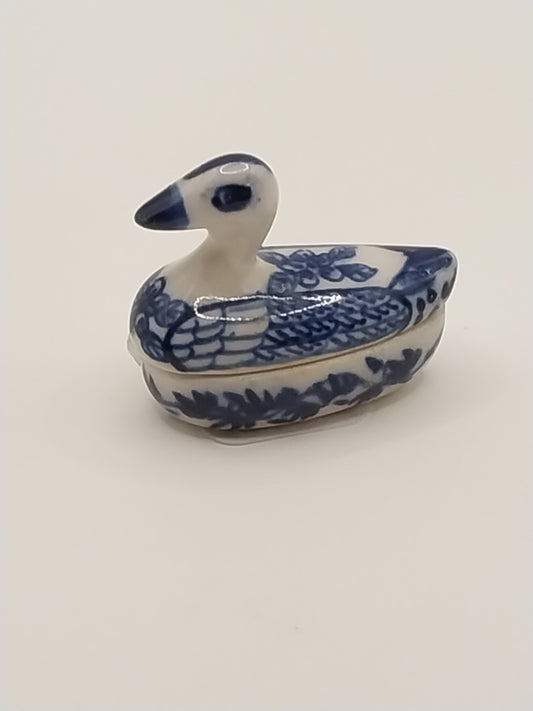 CRH950, Duck Bowl With Lid, Blue & White