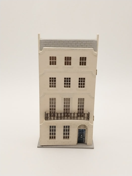 1/144" Scale Dollhouse, Electrified