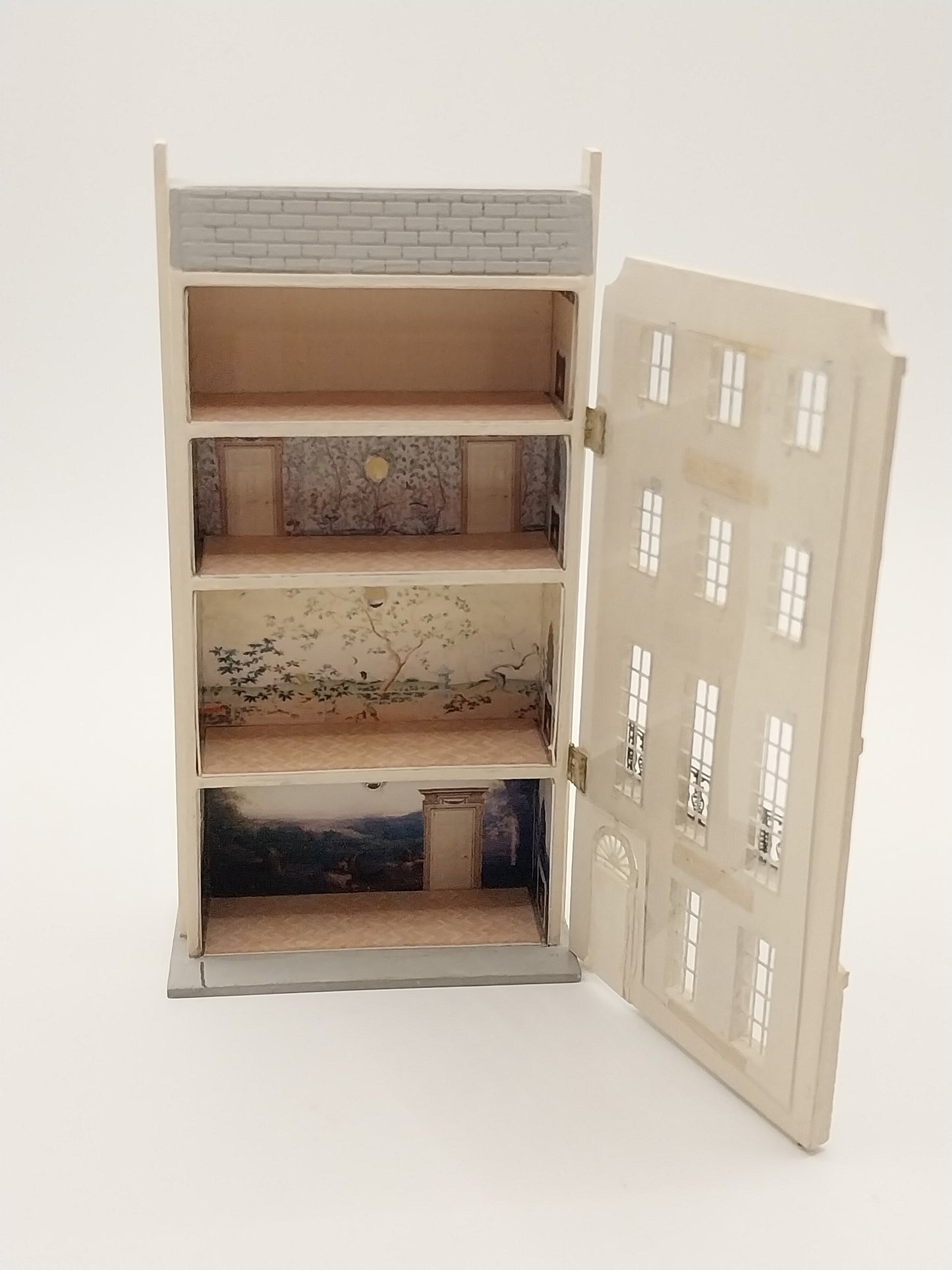 1/144" Scale Dollhouse, Electrified