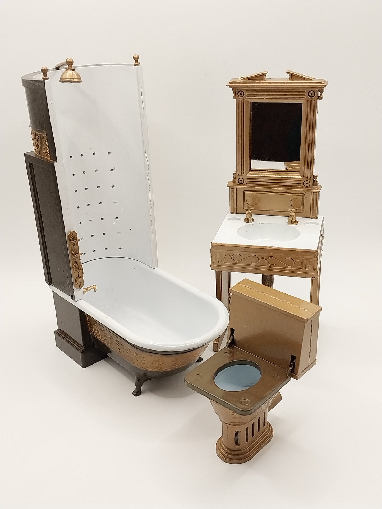 Victorian Reproduction of a Victorian 3pc Bathroom Set
