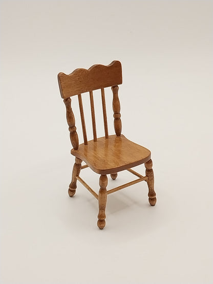 Colonial Child Table With 2 Chairs, Golden Maple