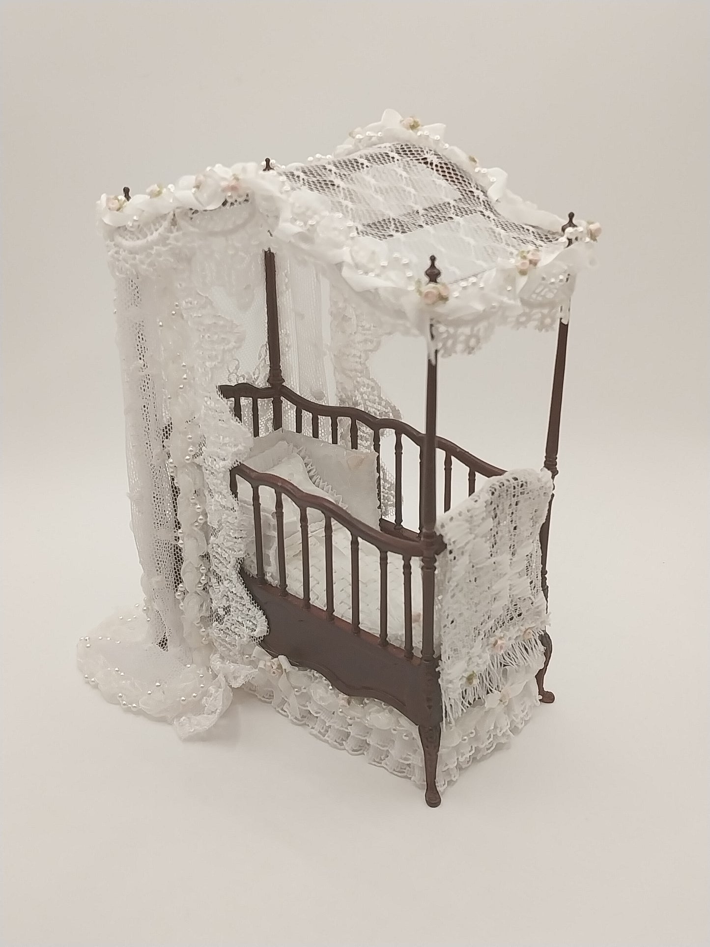 Canopy Crib, Mahogany, Dressed