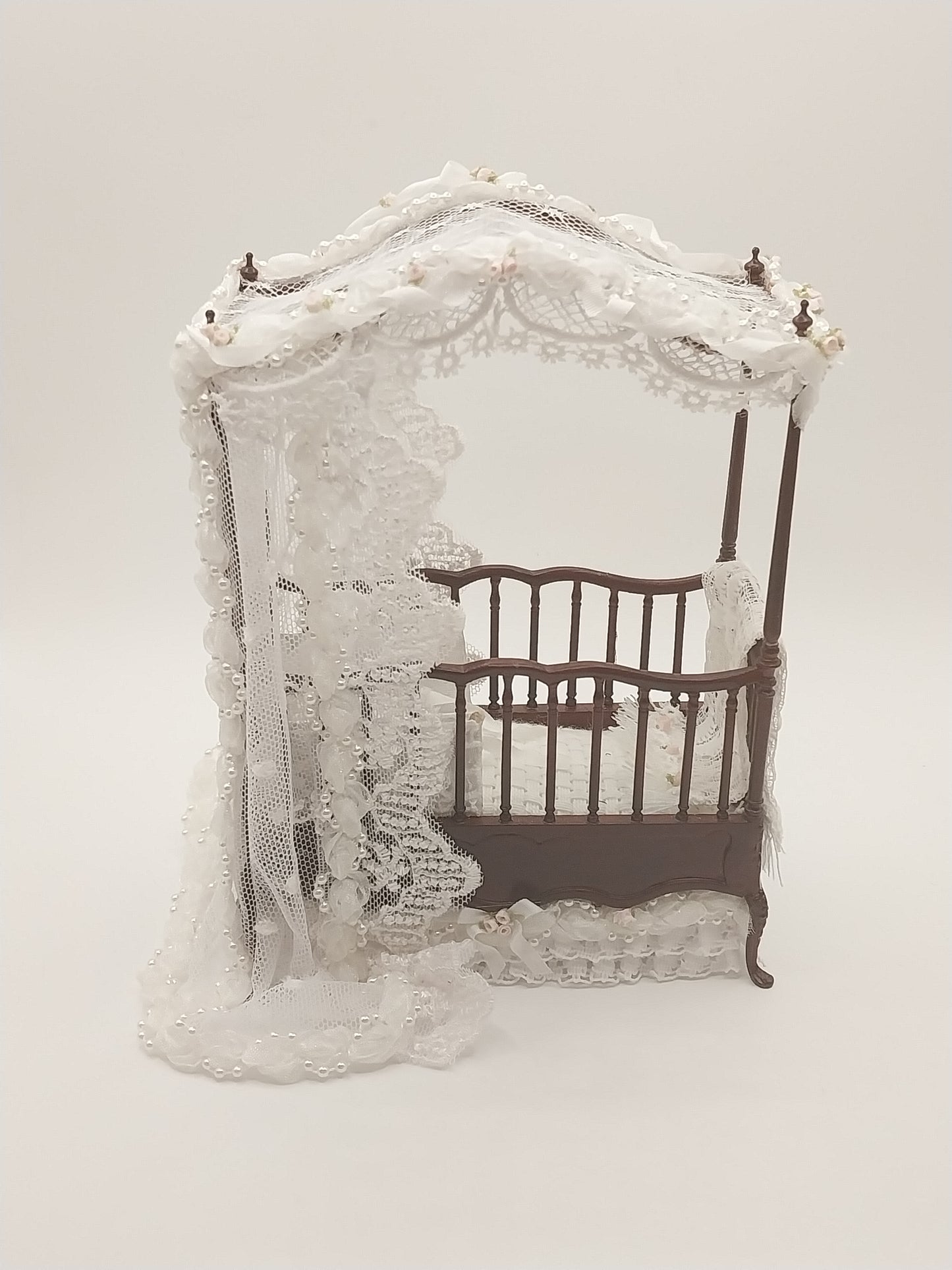 Canopy Crib, Mahogany, Dressed