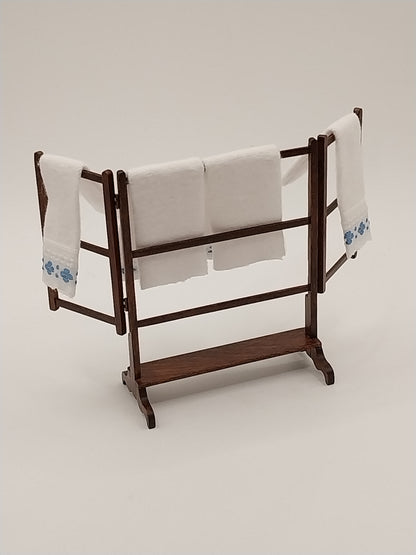 Towel Rack With Towels