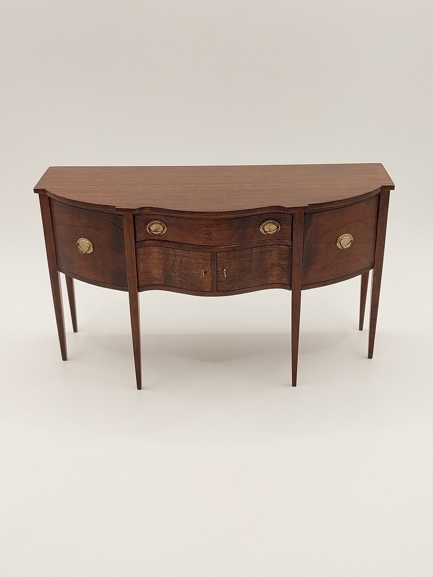 Hepplewhite Sideboard, Cherry