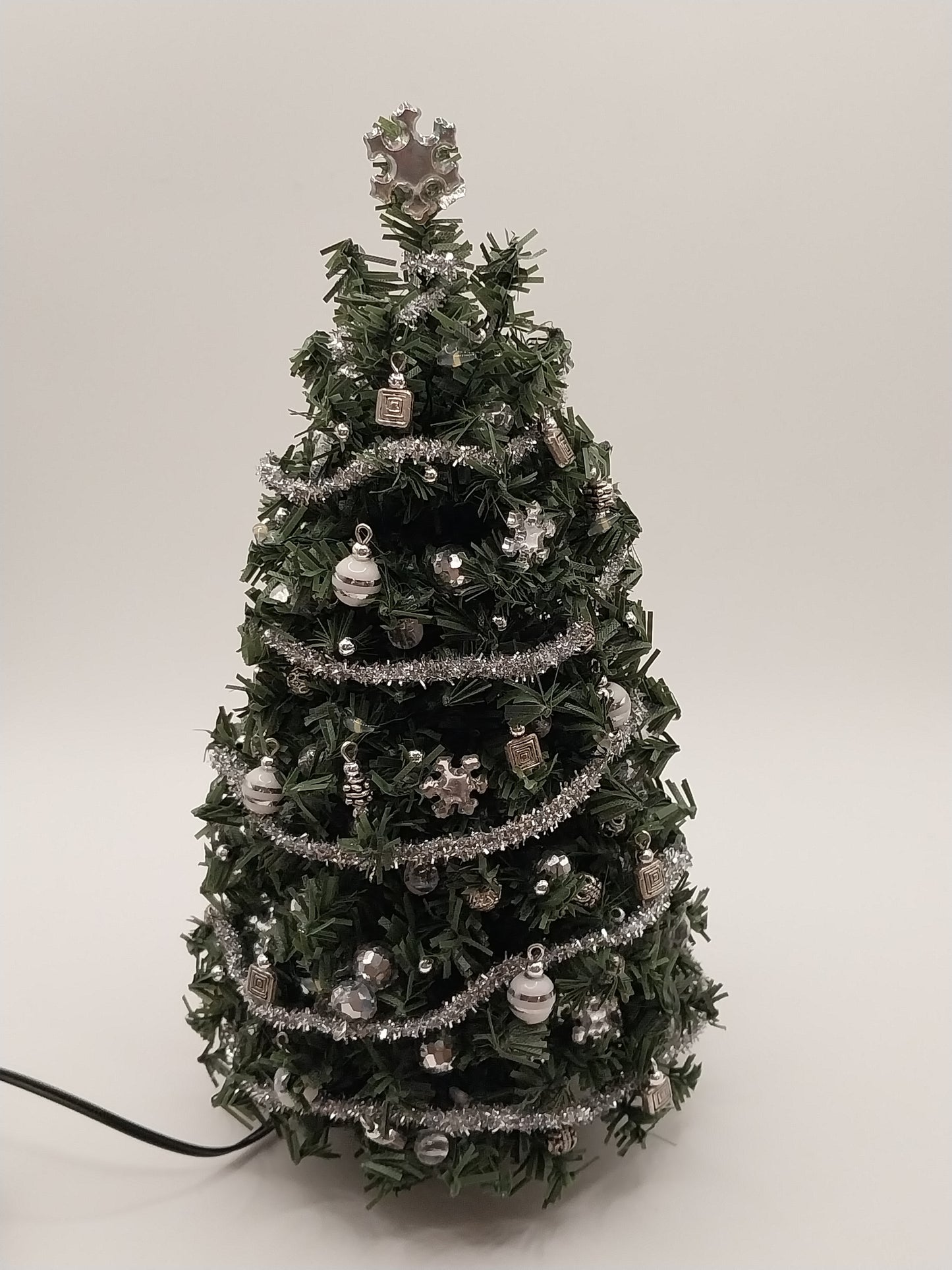 Working Christmas Tree, Silver & White