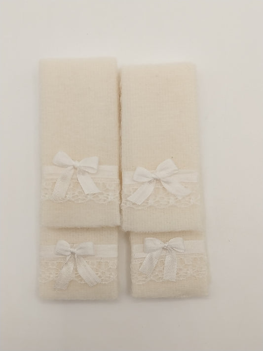 Towels with Bows, Cream