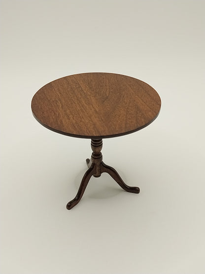 Queen Anne Round Tea Table