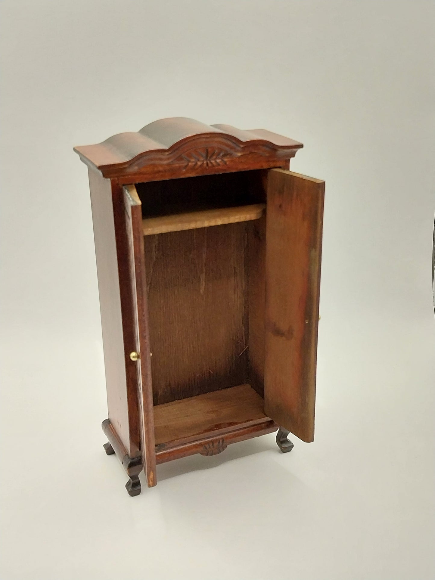 CEA302, Armoire, Mahogany