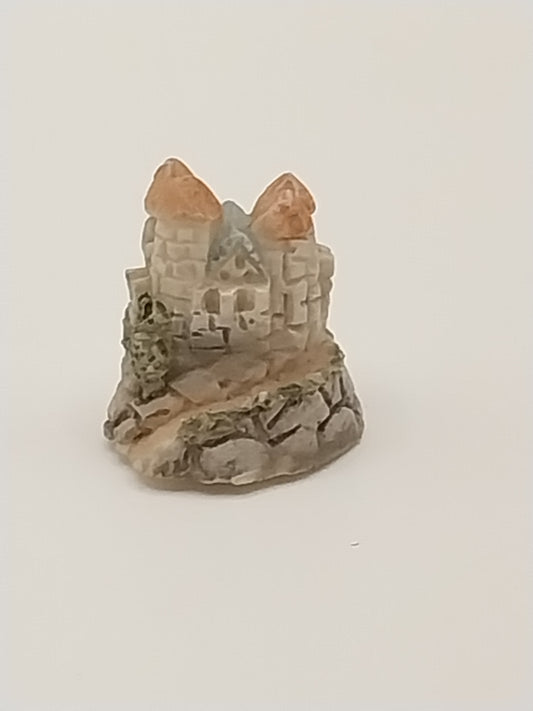 Tiny Figurine, Castle