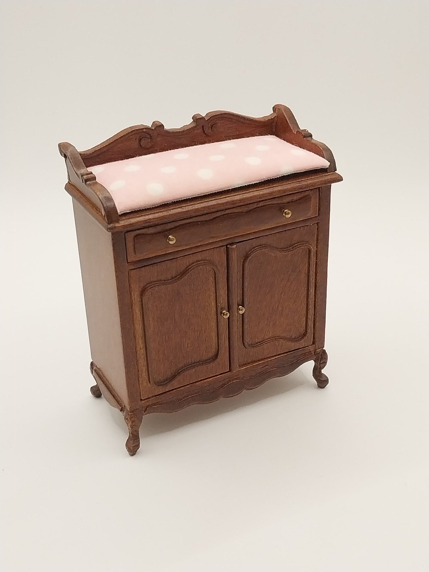 CPW110, Windsor Changing Table, Walnut