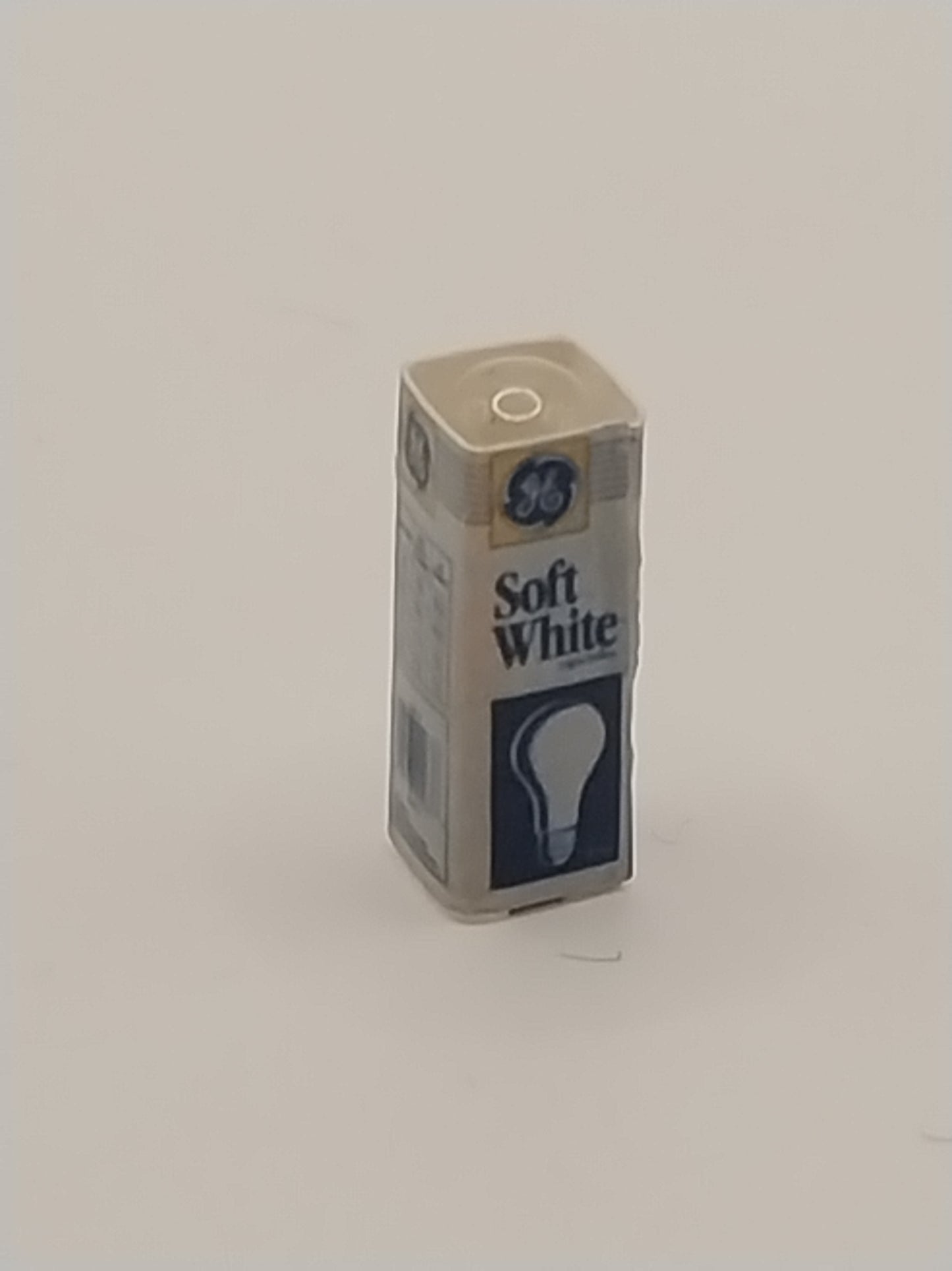 CPW119, Light Bulb In Box