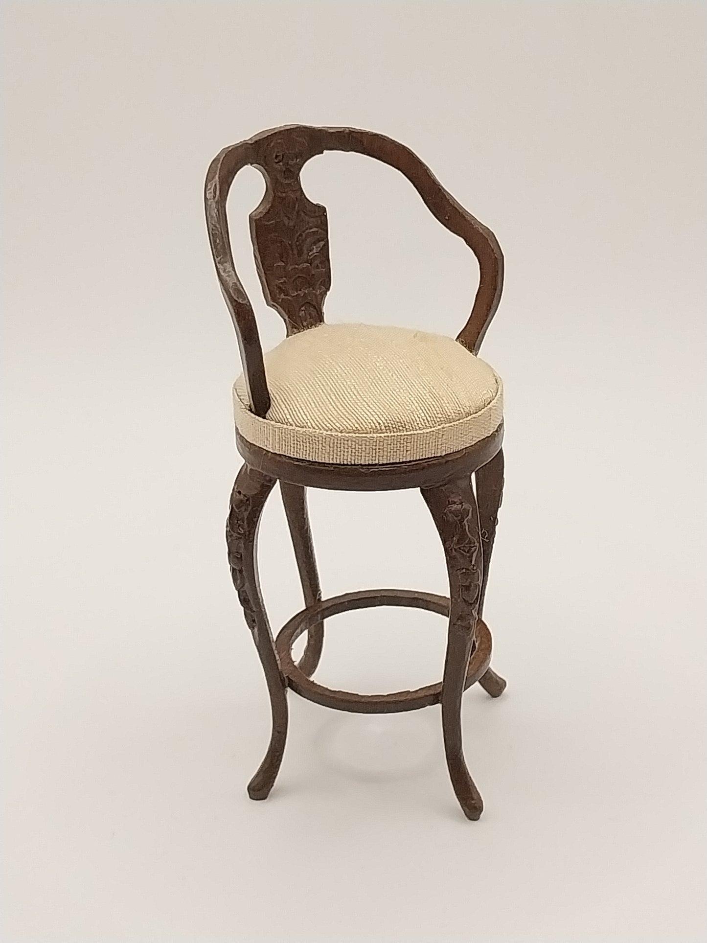 CPW125, Pub Bar Stool, Walnut