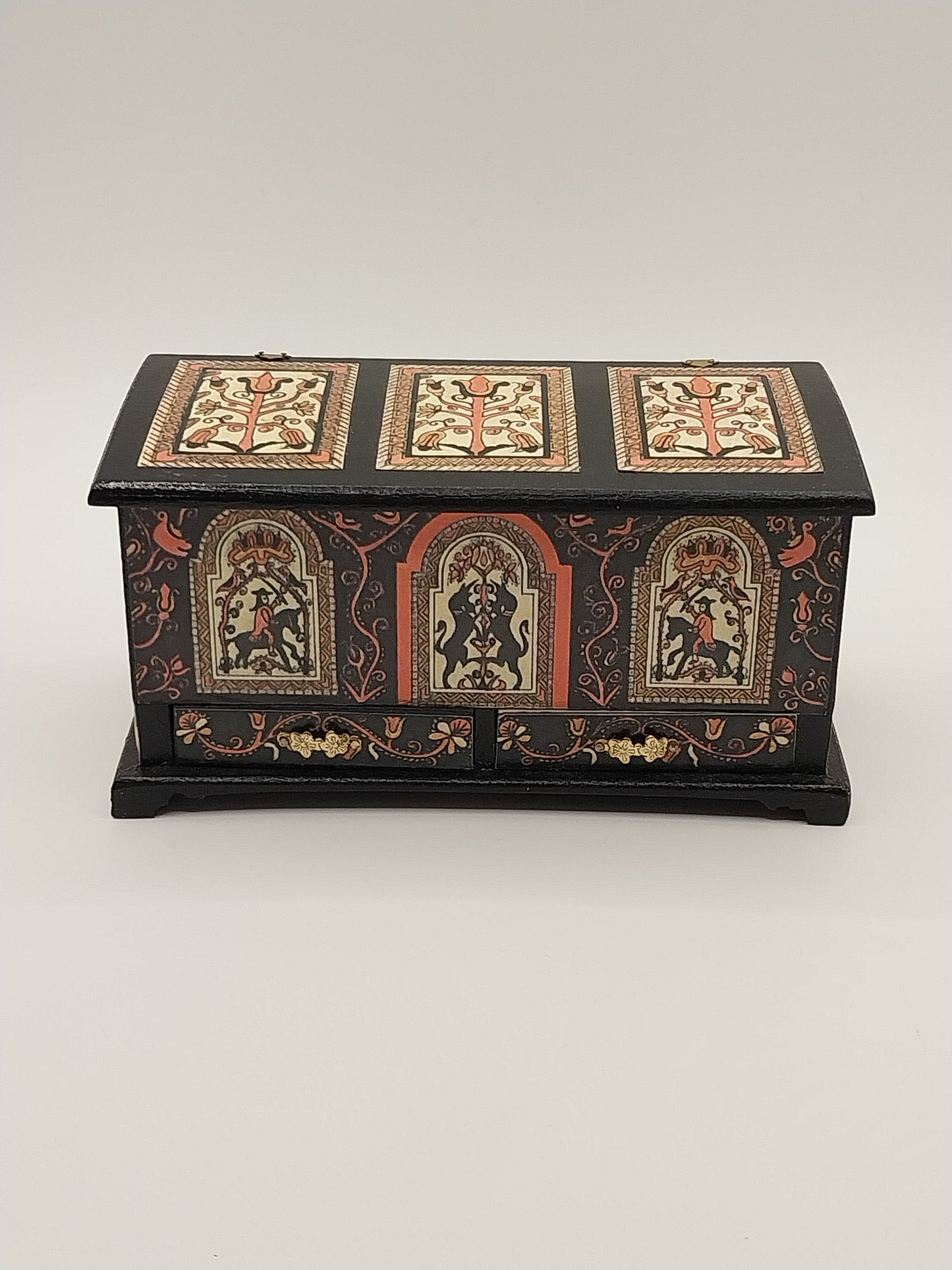 Tudor Chest With Appliques