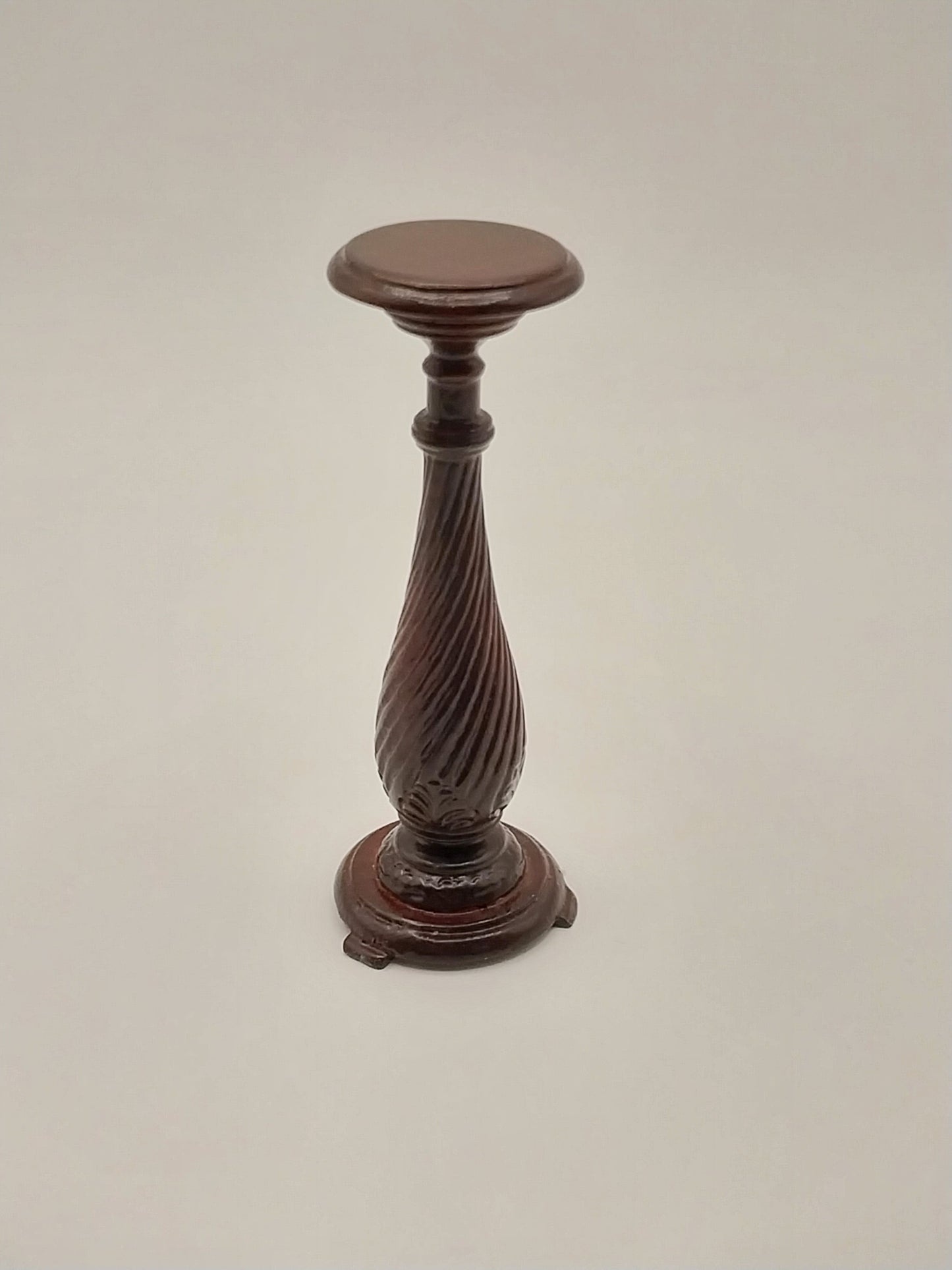 CRH982, Carved Spiral Stand, Mahogany