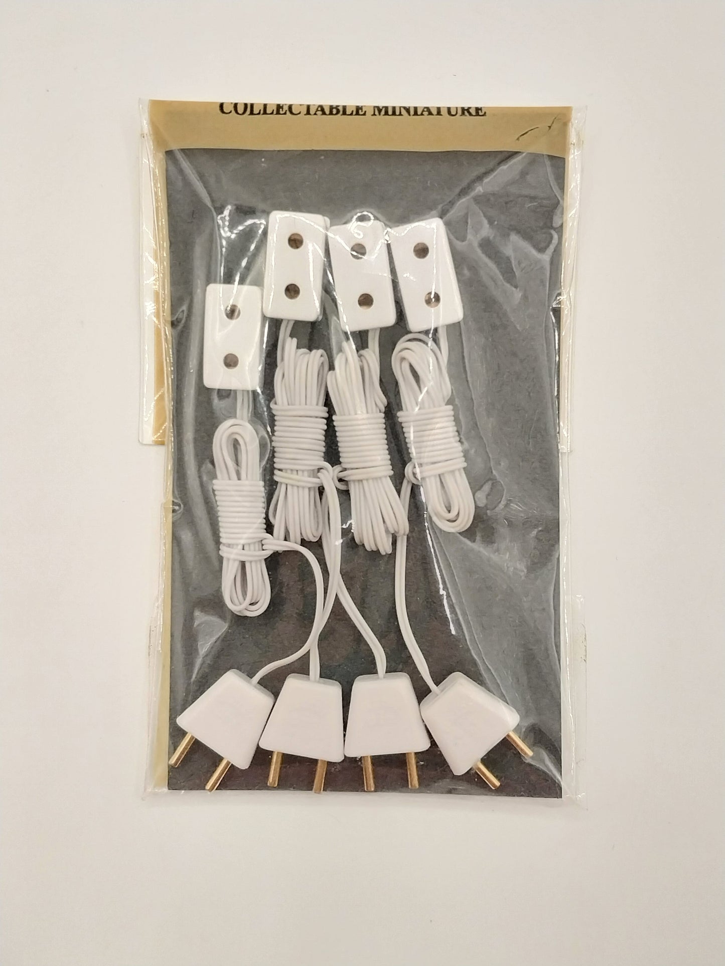 Single Receptacles, 4pc