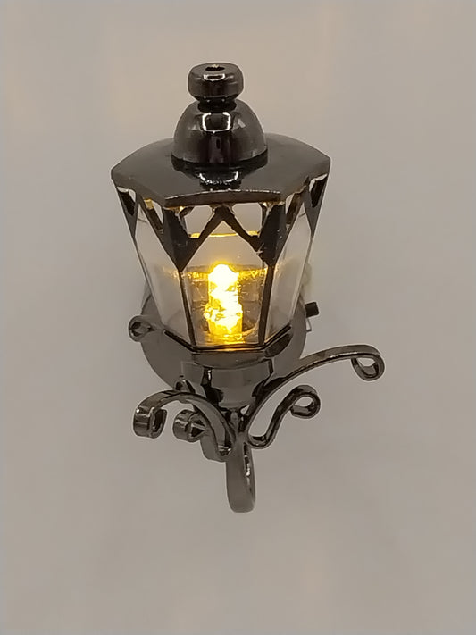 Fancy Coach Lamp, Curly, Platinum, LED