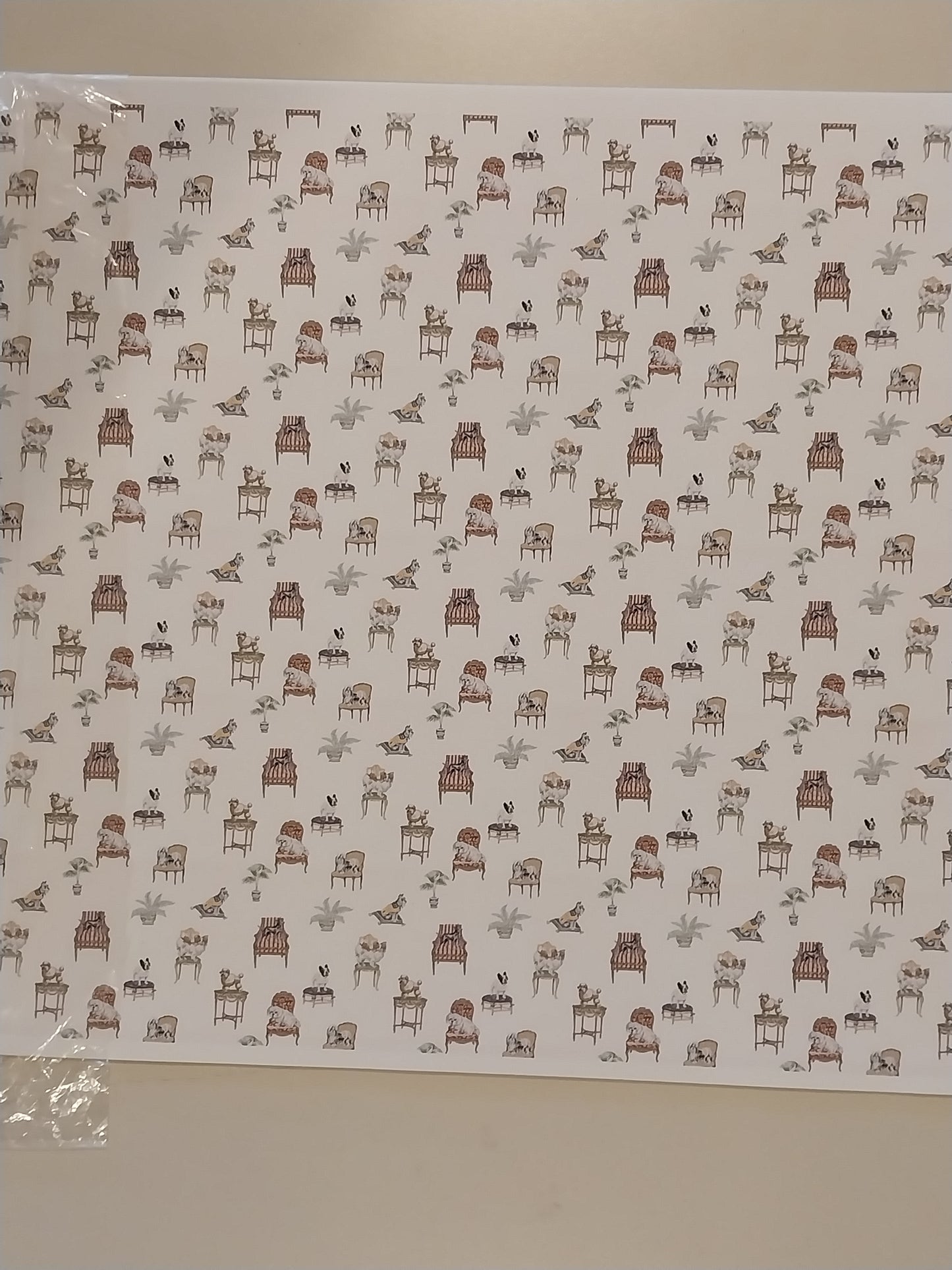 CRH1055, Dogs, Fifi, & Friends Wallpaper, White