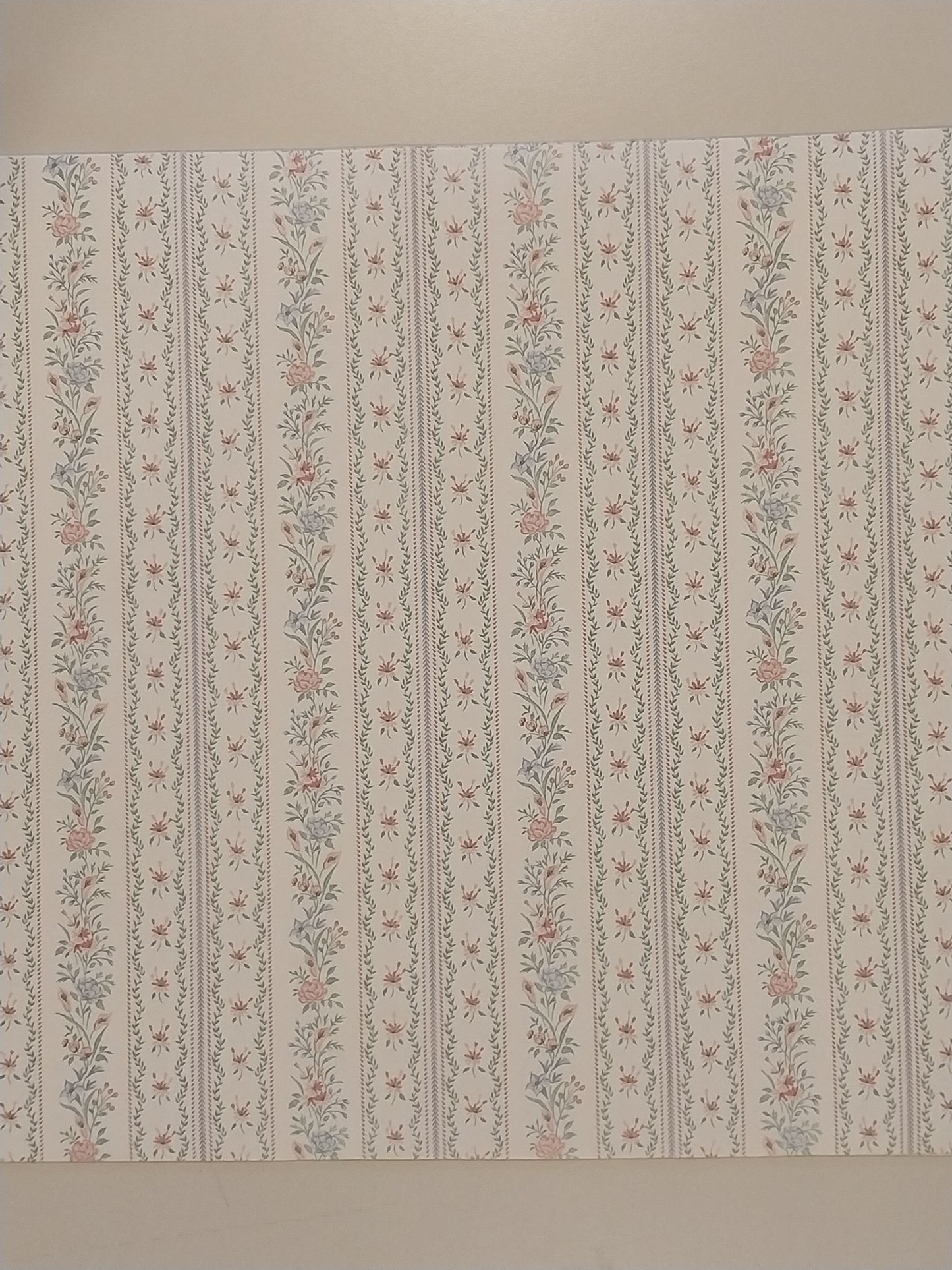 CRH1072, Floral Stripe Wallpaper, Pastel