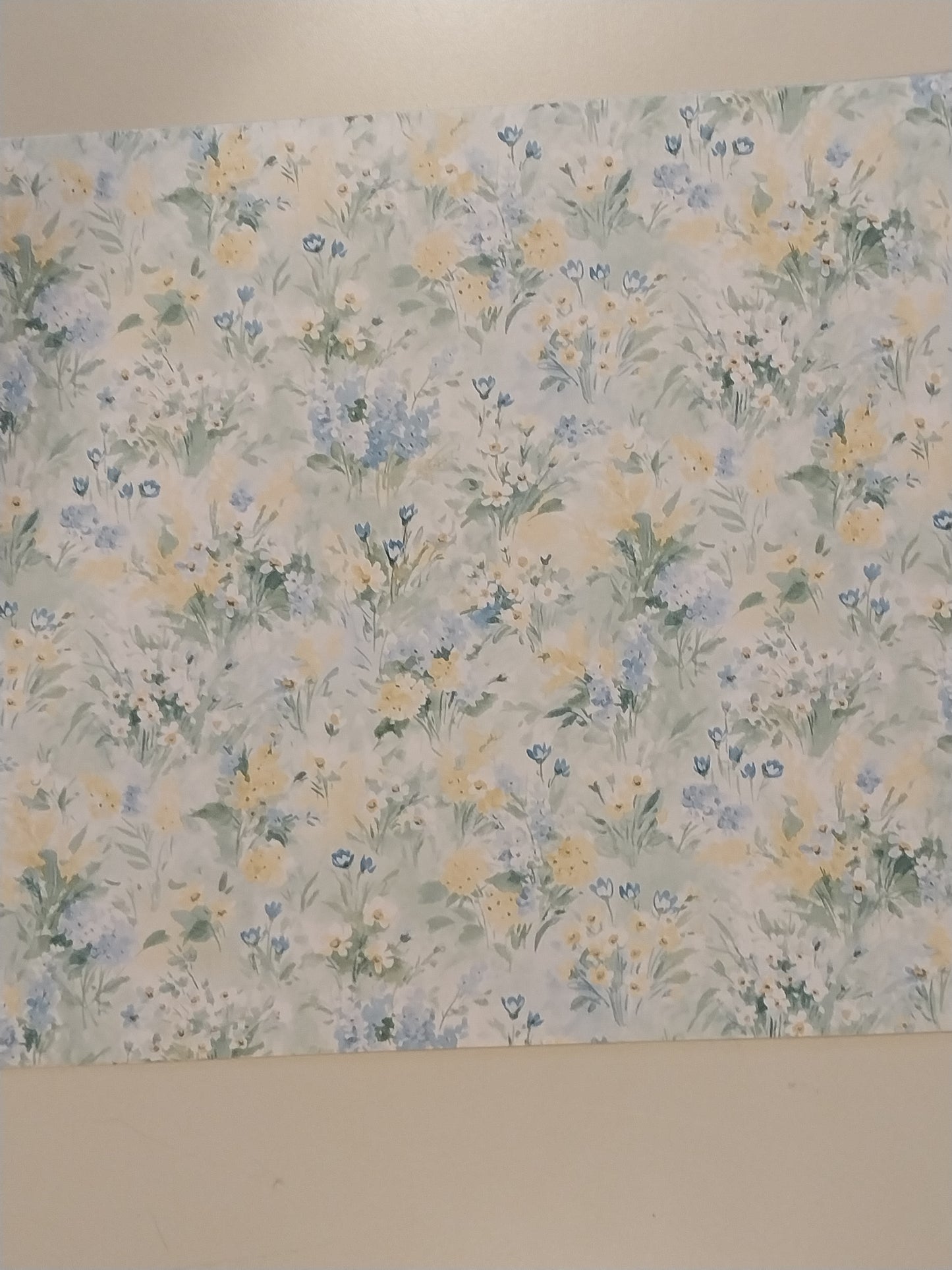 CRH1076, Floral Wallpaper, Blue & Yellow