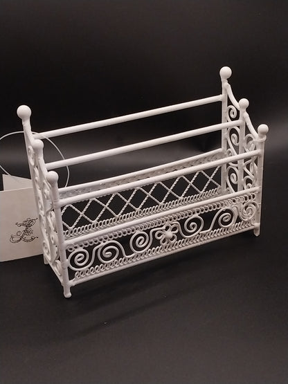 White Metal Quilt Rack