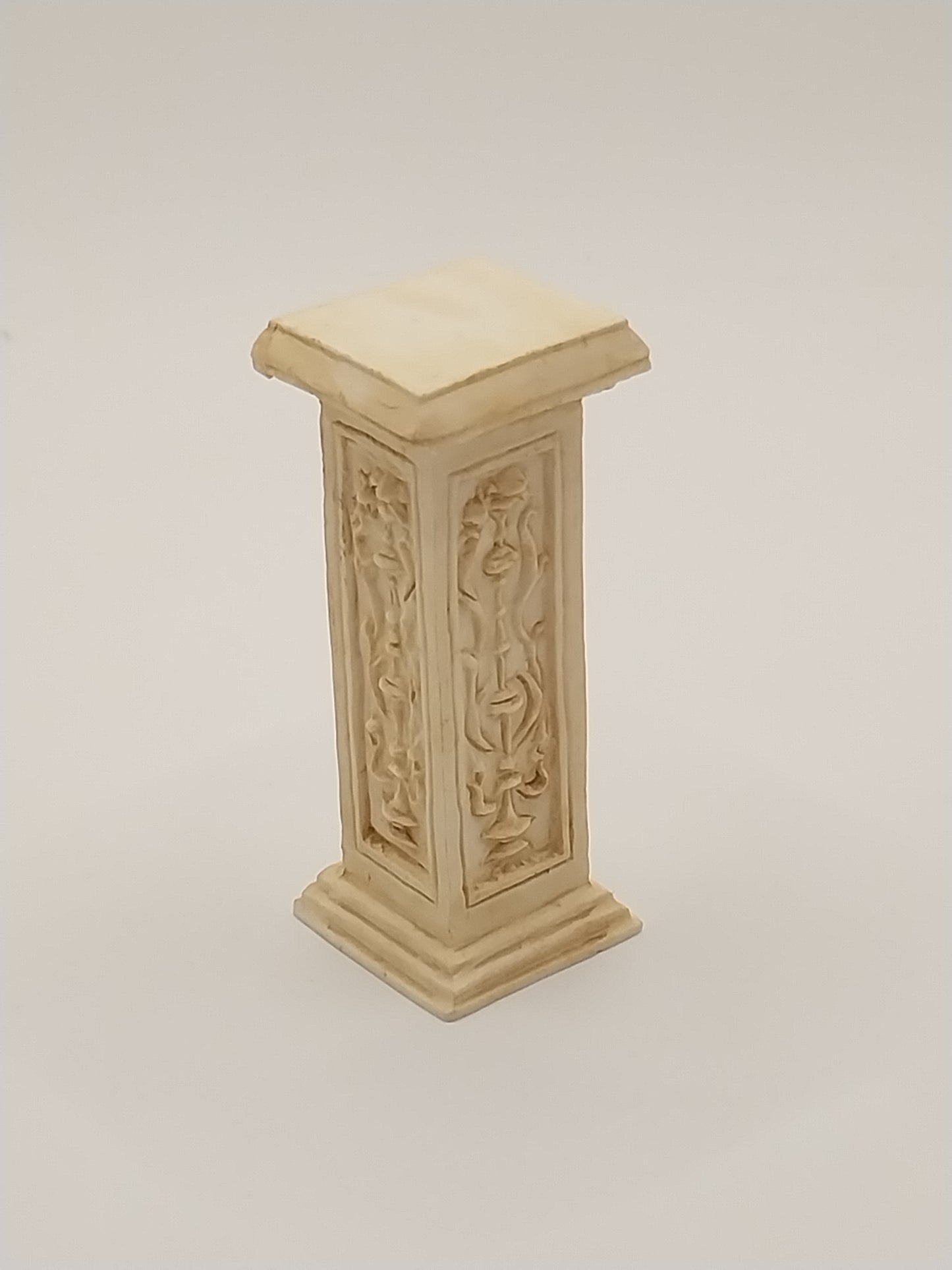CPS0129, French Pedestal, Tan