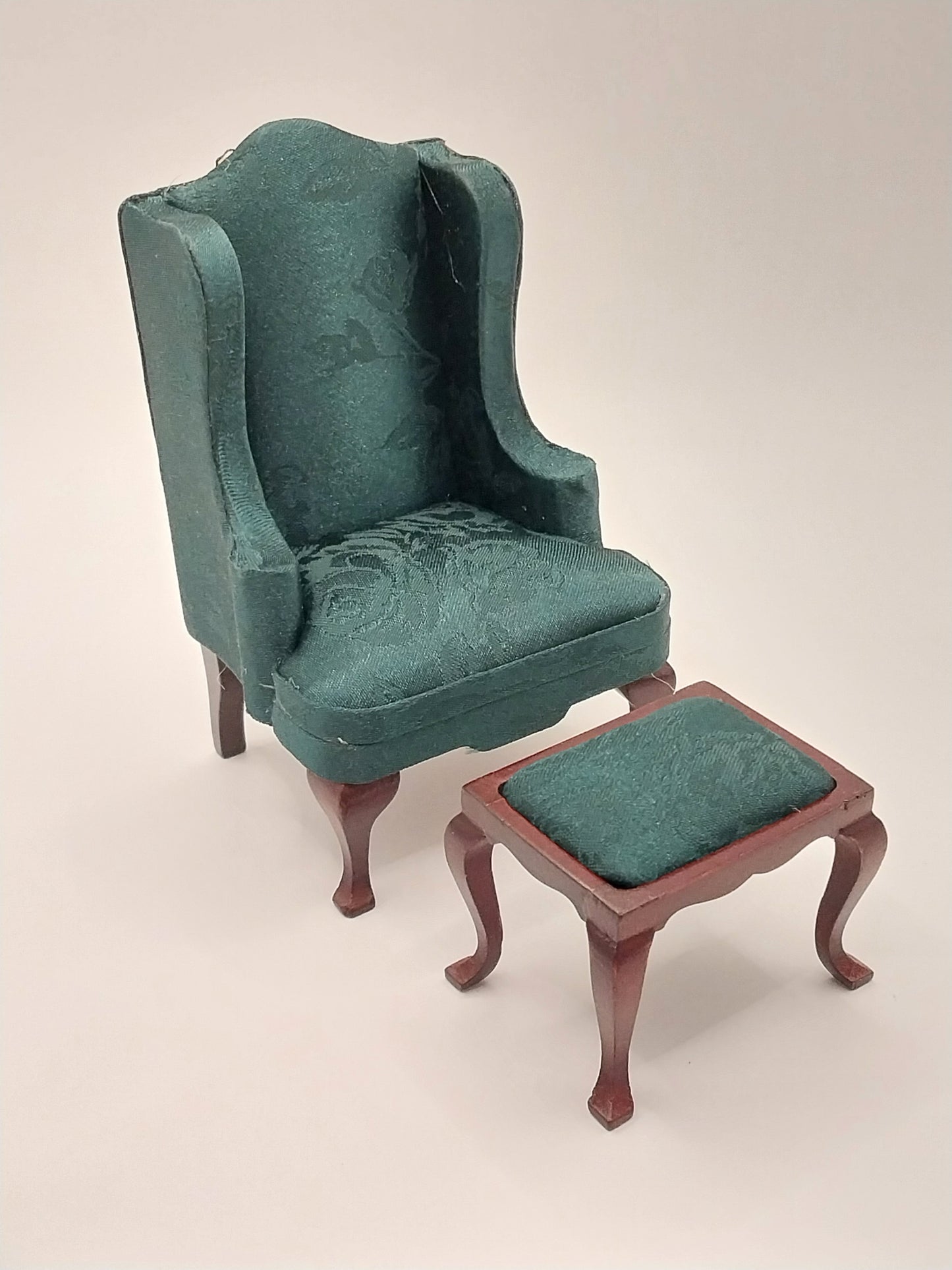 CCB0849, Queen Anne Wing Chair & Ottoman, Green, Mahogany