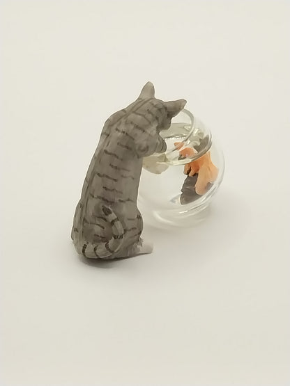 CCB0877, Cat With Fish Bowl, Grey