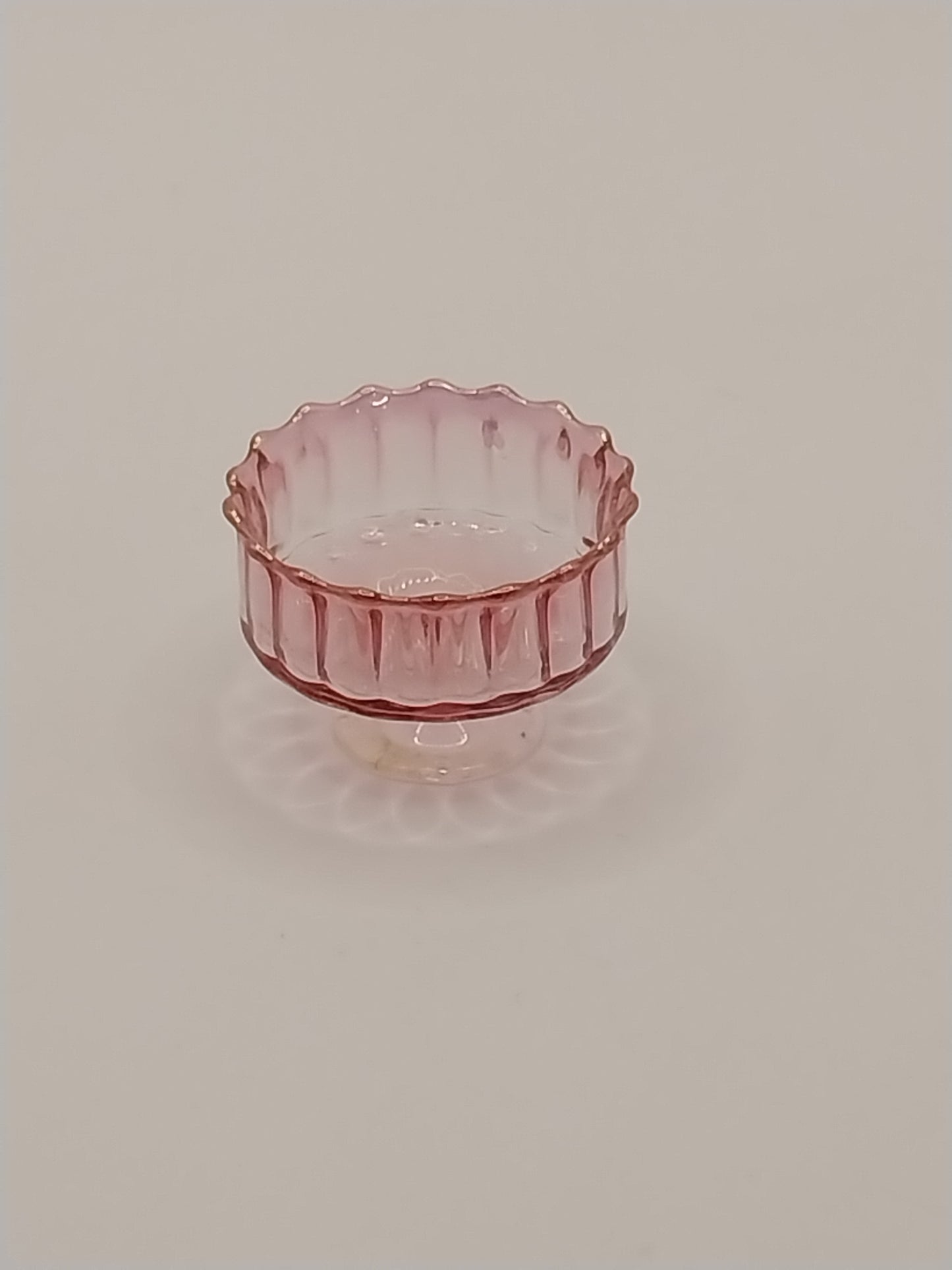 CCE668, Cranberry Ribbed Bowl