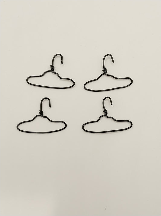 CMS155, Black Wire Hangers, 4pc